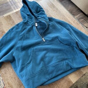 Blue yoga crop hoodie with thumbholes size XL